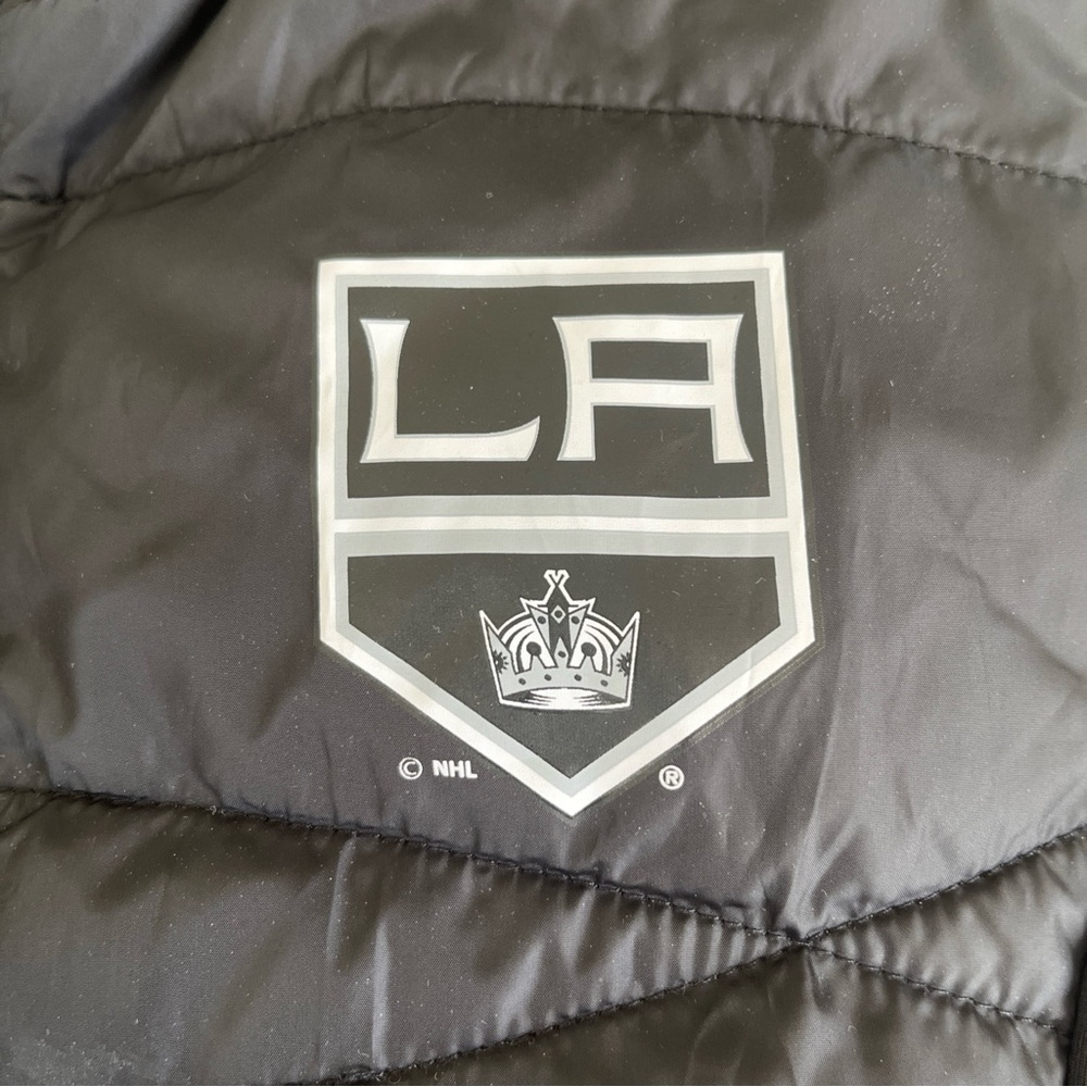 LA Kings Women's Black Puffer Vest Quilted Medium Pockets - Picture 2 of 16